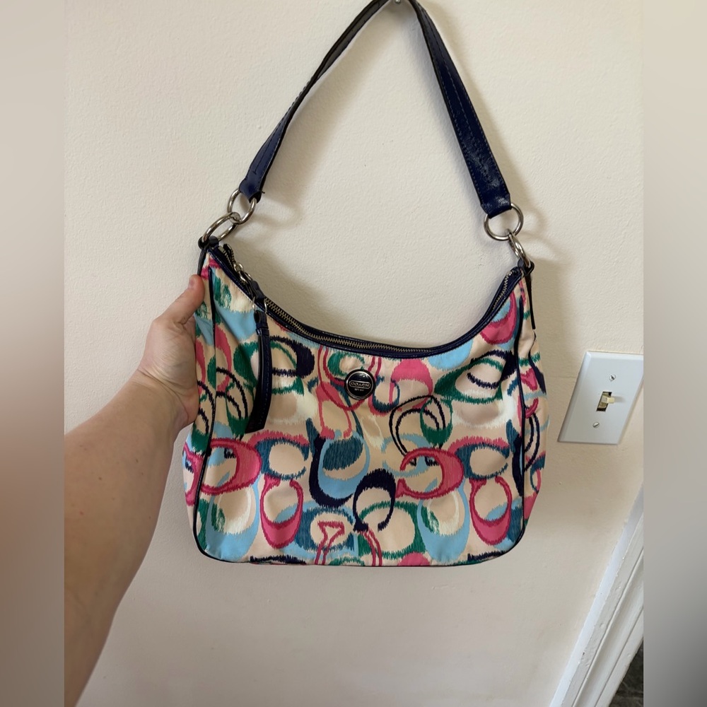 Coach Signature IKAT print Style: F24452 multicolor